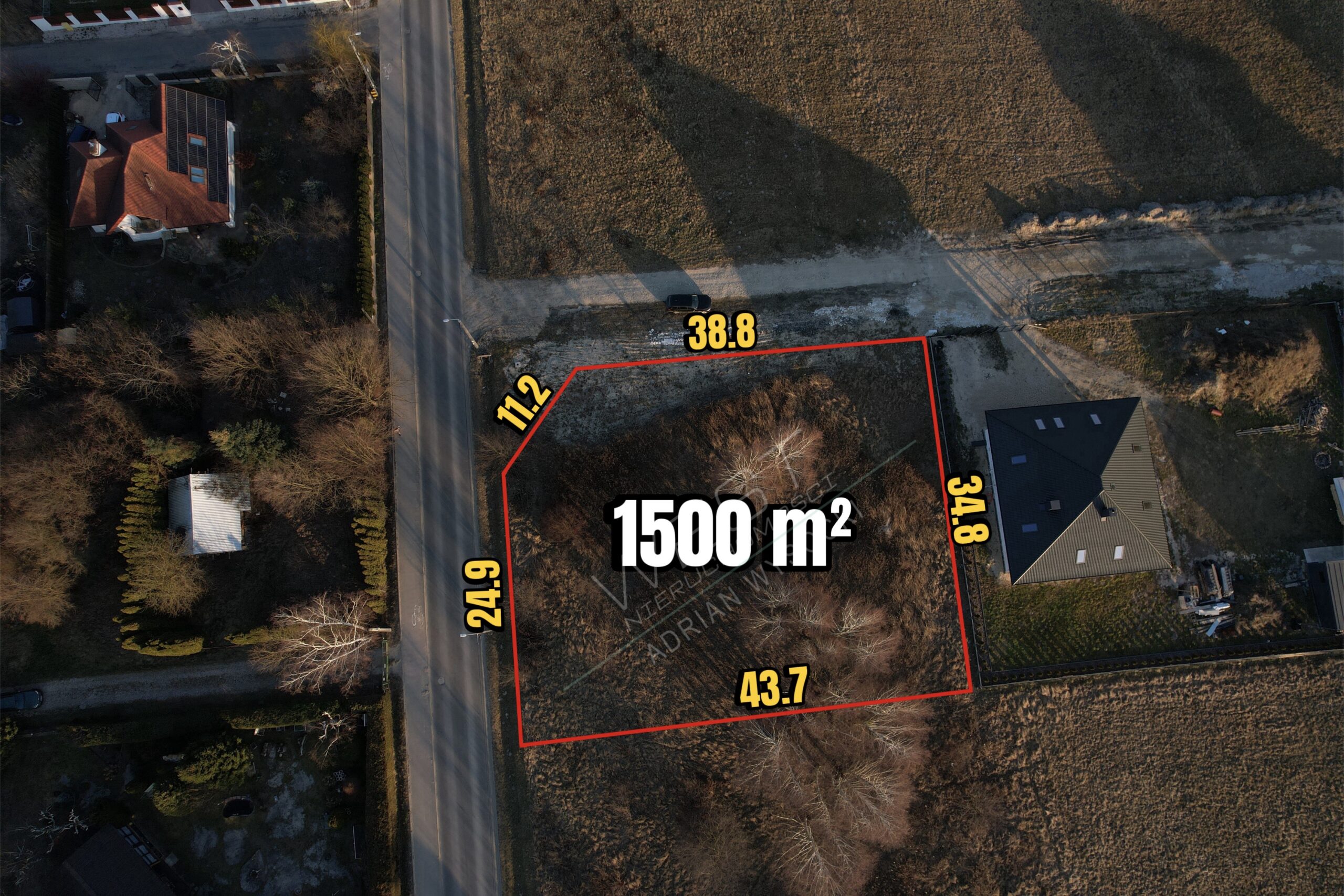 E6508467-5627-48F7-ADCD-0F1219F32C1D